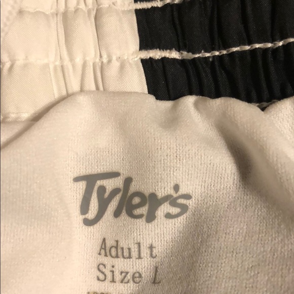 Tyler’s Texas Shorts - Picture 2 of 2